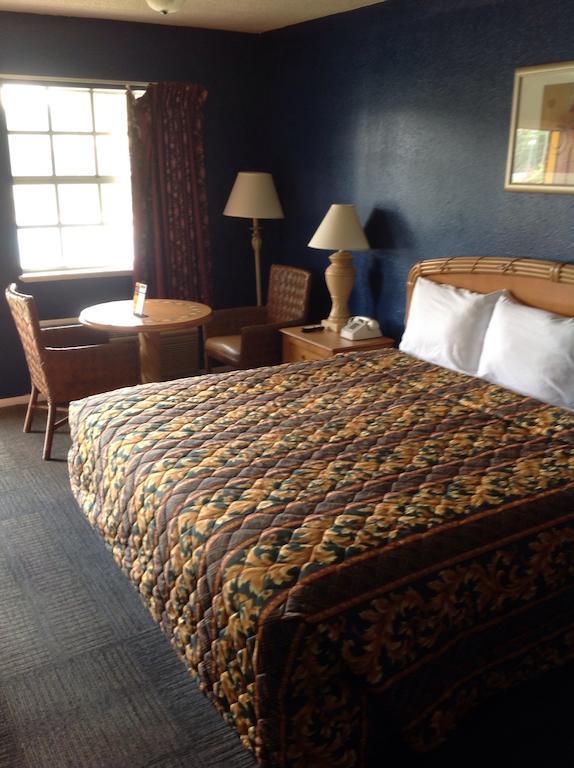 America'S Best Inn Montgomery Монтгомери Номер фото